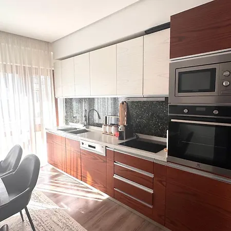 Apartment Skyline Retreat Fresku